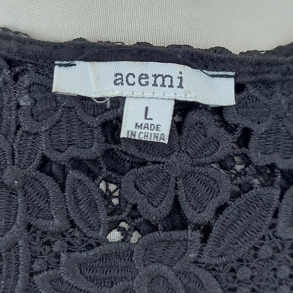 Beautiful Lace Tank Top - Picture 5 of 11